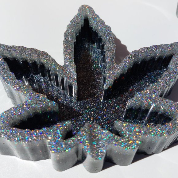 Happy 420 Rolling Tray & Ashtray Set - Picture 5 of 11